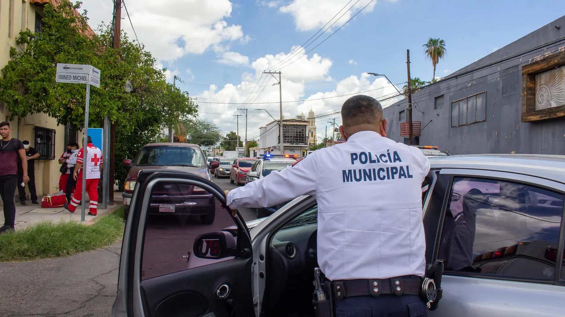 Policia Municipal - Mike Acosta